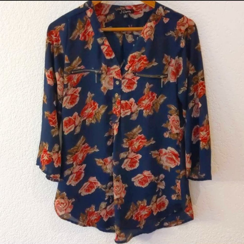 2 items! Floral V neck shirts